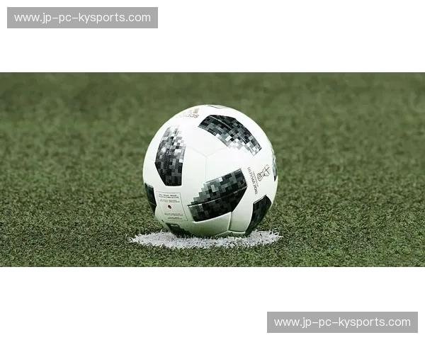 俄超红黄牌大揭秘:足球场上的“色彩游戏”背后隐藏的故事 俄超红黄牌大揭秘:足球场上的“色彩游戏”背后隐藏的故事